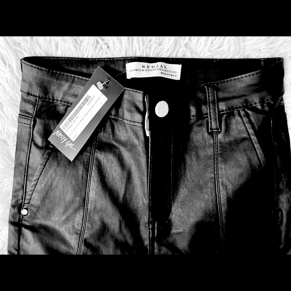Rayon elastase poly wax jean. NWT So cute with ankle slits and back pockets